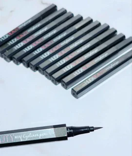 خط چشم ماژیکی6ضلعی مشکی هدی بیوتی/Huda Beauty